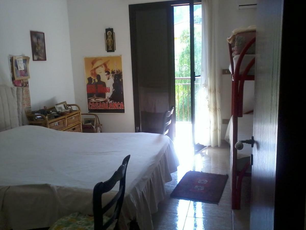 Sperone Mandra Capreria Quarto foto